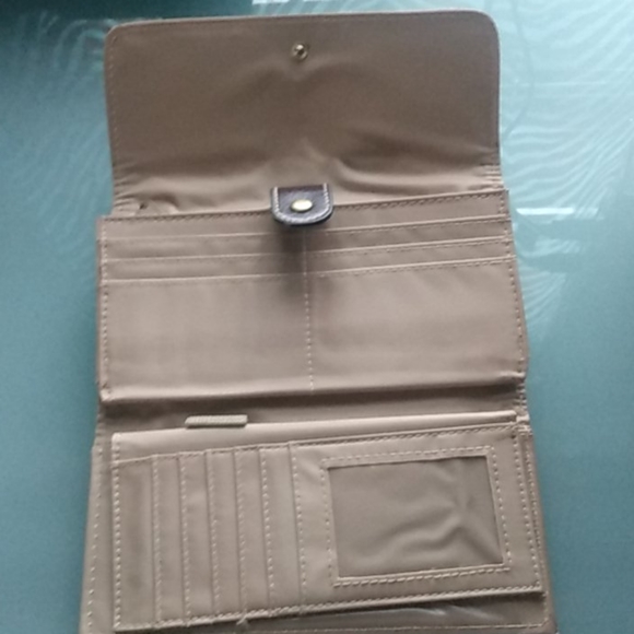 Bogo Wallet - Picture 3 of 8